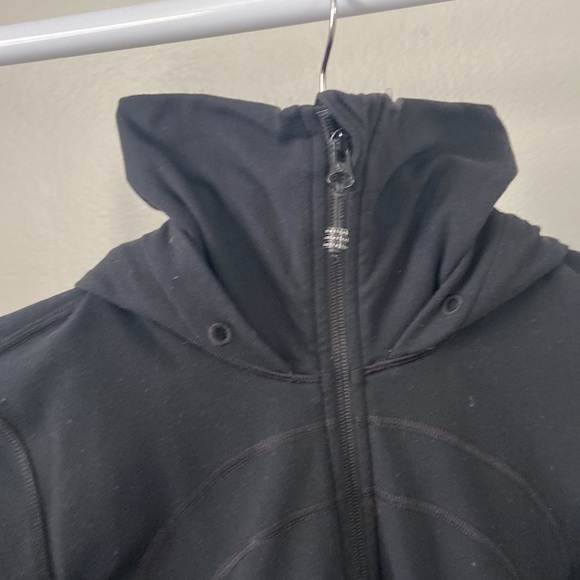 Lululemon In Stride Black Jacket Sz 6 - Picture 2 of 12
